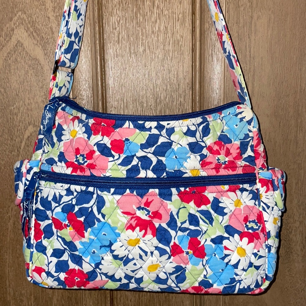 🌺 EUC Vera Bradley purse